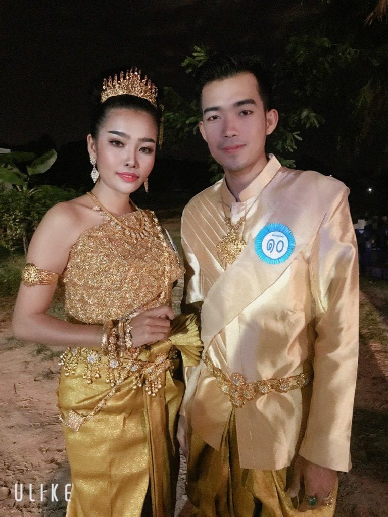 រាំរបាំបុណ្យអុំទូកនៅប្រទេសថៃ